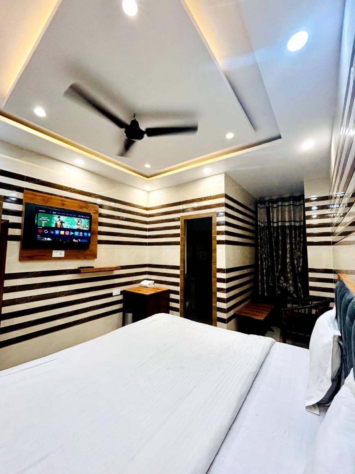 Hotel Holy City Amritsar Exterior photo